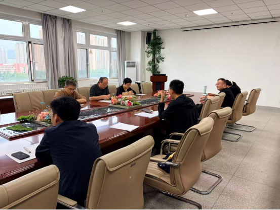 法学院召开全院教职工大会